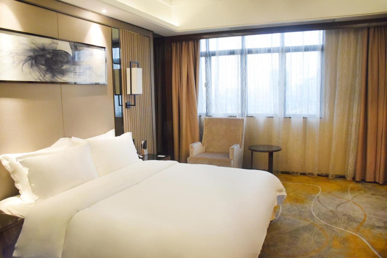 Ramada Foshan Hotel Exterior photo
