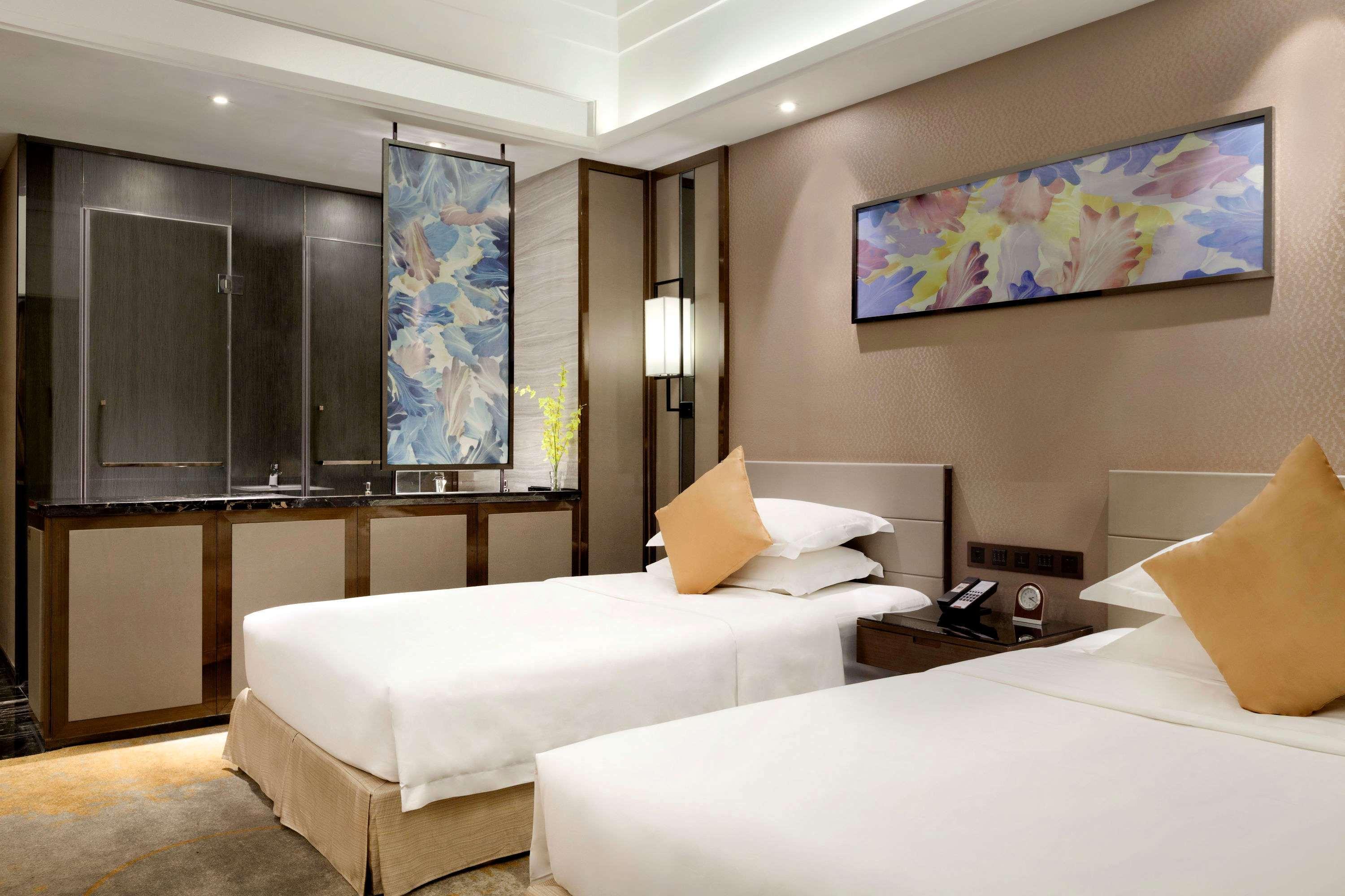 Ramada Foshan Hotel Exterior photo